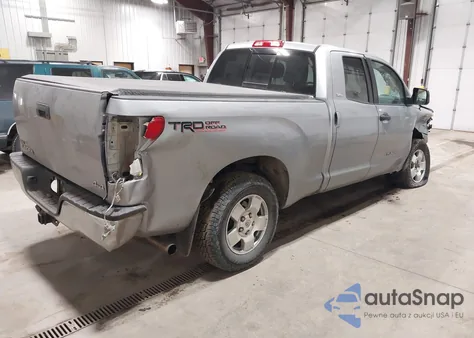 2010 Toyota Tundra Grade 4.6L V8 z USA, uszkodzony, nr VIN 5TFUM5F16AX014934